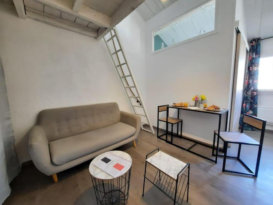 Le Petit Nid - Coeur De Ville - Clim Nimes Bagian luar foto